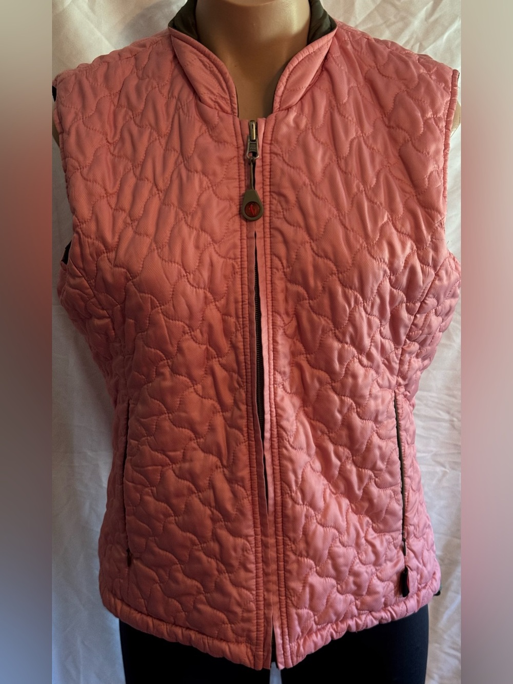Reversible Quilted Sleeveless Light Puffer Vest - Pink & Army Green